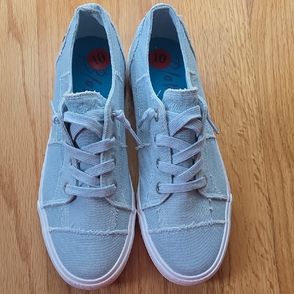 Casual Light Blue Women's Sneakers